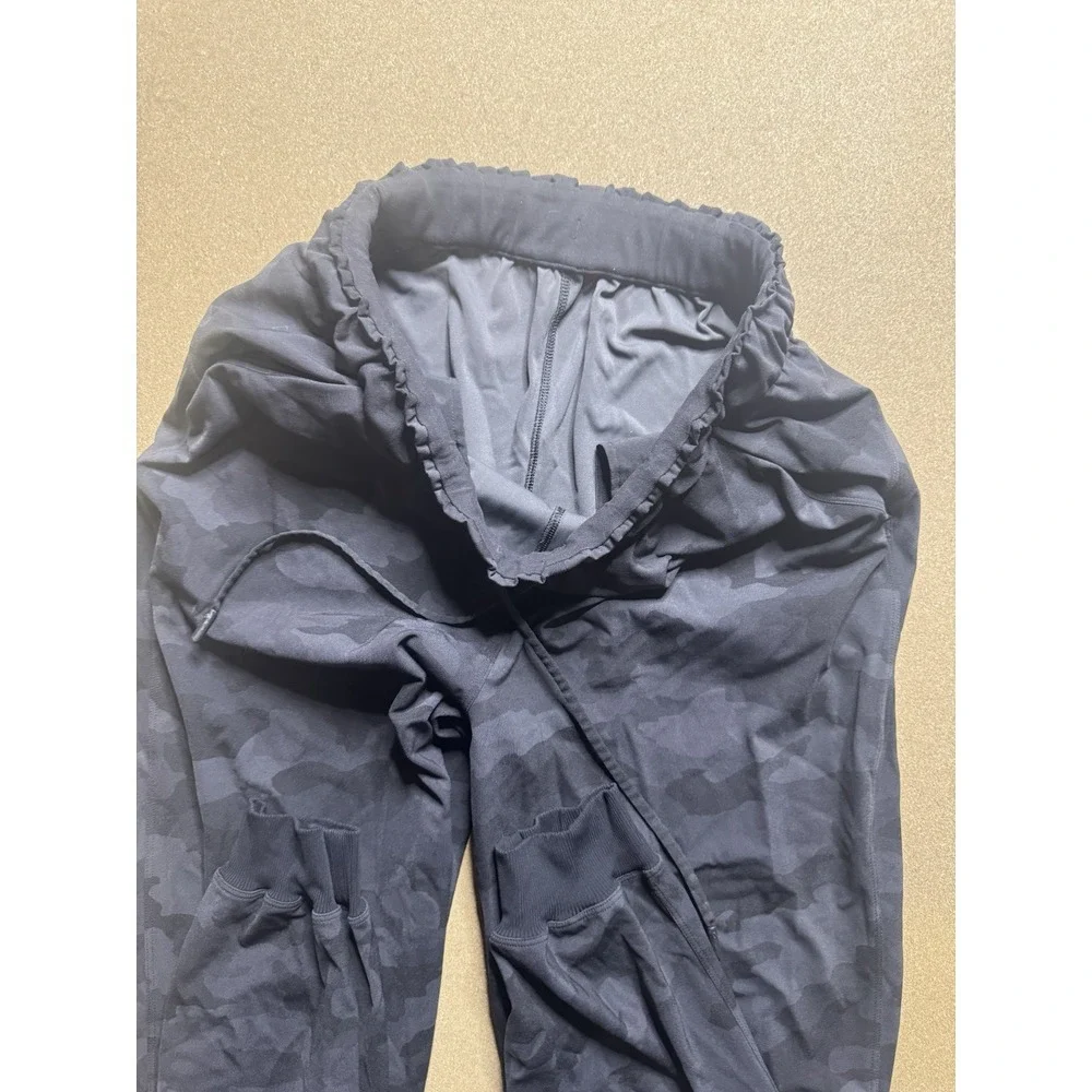 Lululemon Stretch High-Rise Jogger Full Length 365 Camo‎ Deep Coal  Sz 8 $180